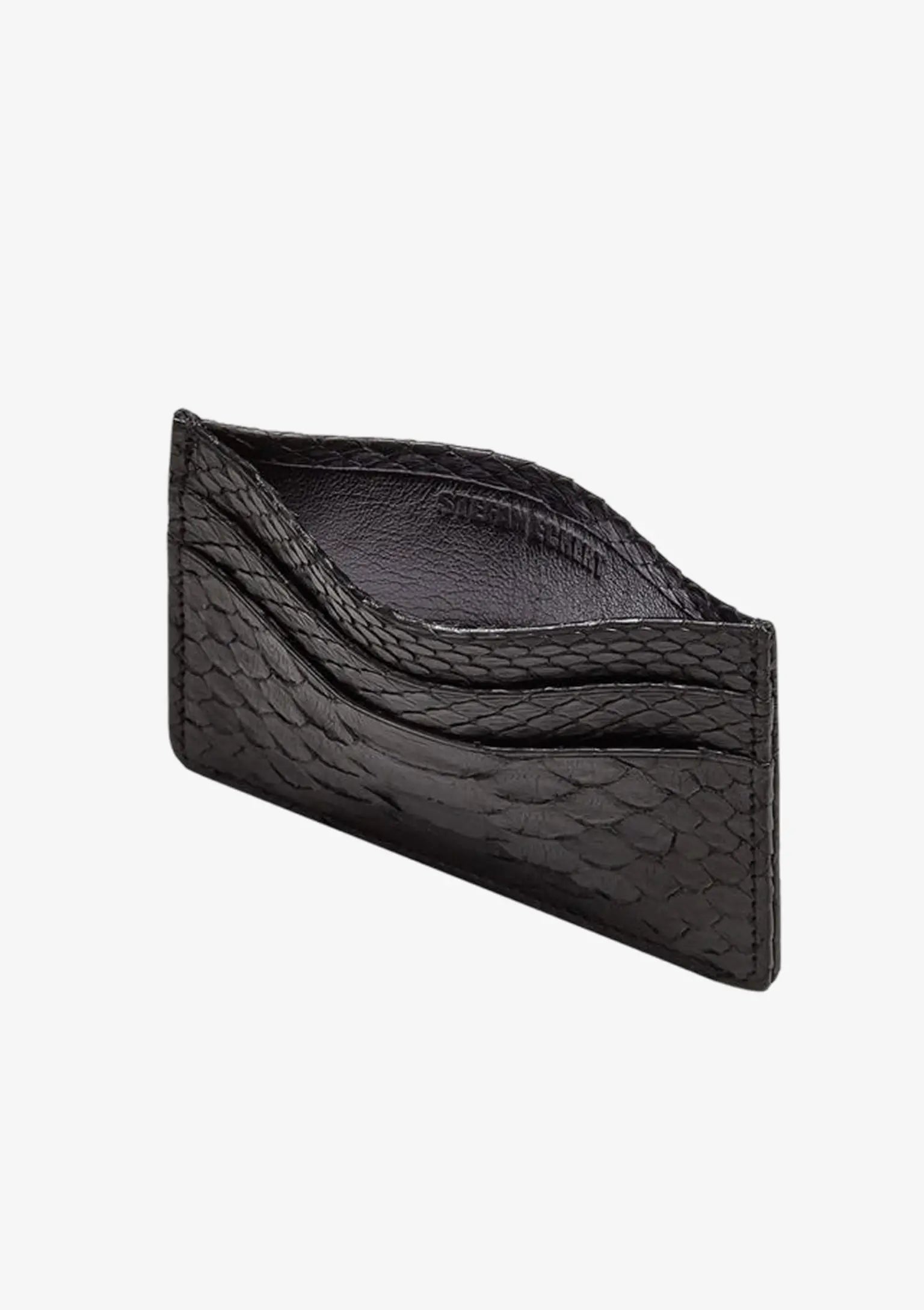 Designer Cardholder aus schwarzem Pythonleder mit mehreren Kartenfächern und hochwertigem Innenfutter aus Lammleder.