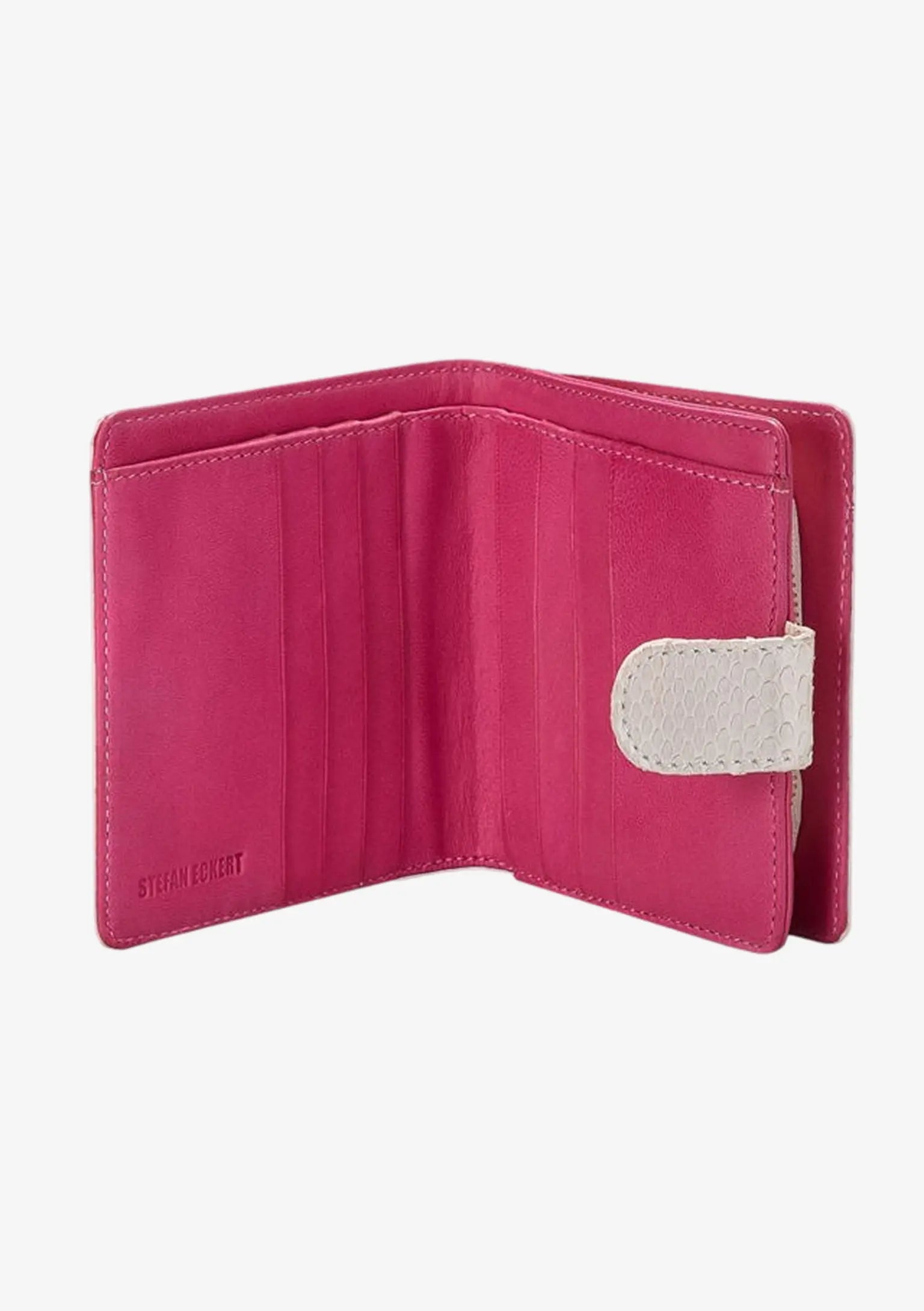 Designer Compact Wallet aus Pythonleder in Nude mit kontrastierendem pinkfarbenem Innenleben aus Lammleder und Kartenfächern.