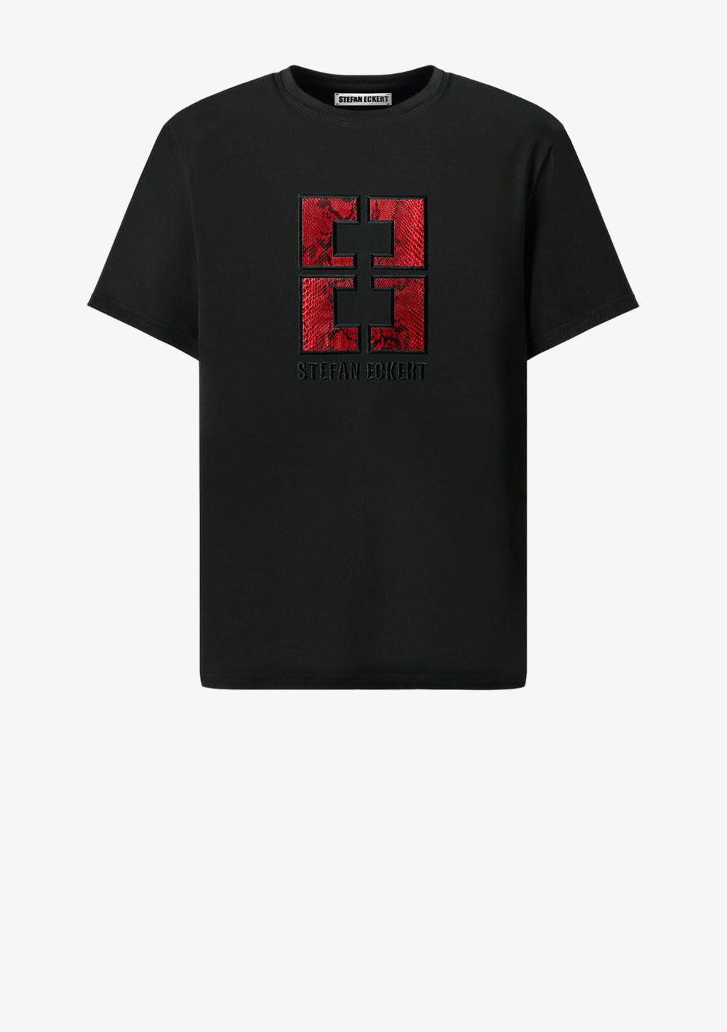 Schwarzes Pima-Cotton T-Shirt von Designer Stefan Eckert mit roter Double-E-Applikation aus Pythonleder