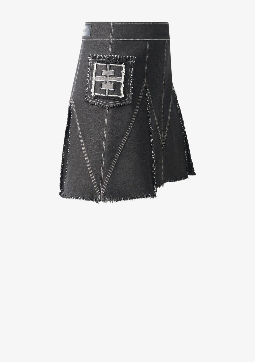 Monogram Minirock Schwarz mit aufgesetzten Taschen und Gürtel von Designer Stefan Eckert. Erhältlich in Hamburg, London, New York, London und Paris. Denim skirt black with patch pockets and belt by designer Stefan Eckert. Available in Hamburg, London, New York, London and Paris.