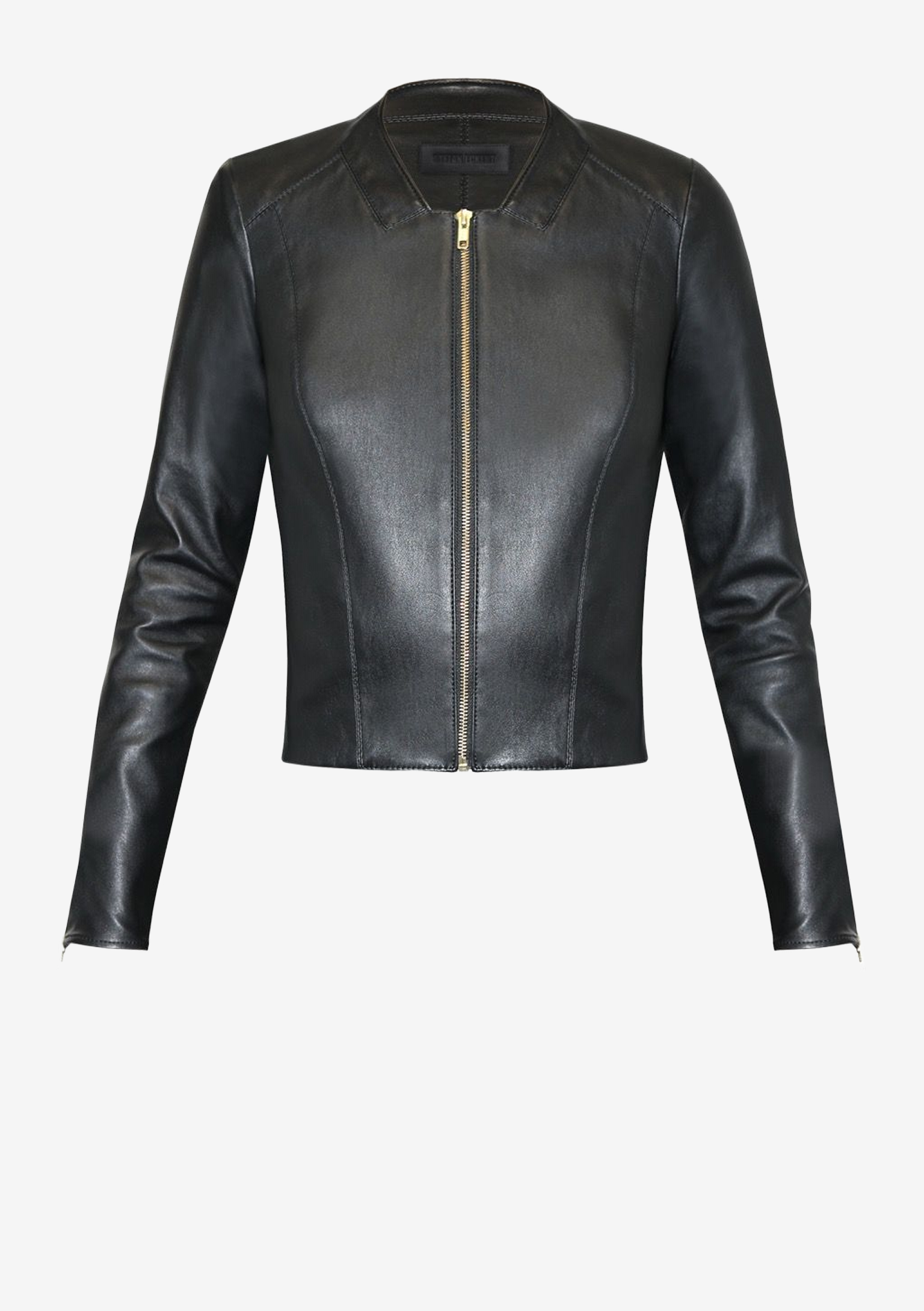 Die Luxus Designer „Leichte Lederjacke für Damen" von Stefan Eckert vereint zeitlose Eleganz mit außergewöhnlichem Tragekomfort. Gefertigt aus hochwertigem Lamm-Stretchleder, überzeugt diese Designer Lederjacke durch ihre geschmeidige Haptik und ihre vielseitige Kombinierbarkeit. Ob zu Jeans, Kleid oder eleganten Looks – die leichte Lederjacke passt zu unterschiedlichsten Anlässen. Ein strapazierfähiges, seidenähnliches Futter sorgt für angenehmen Tragekomfort und unterstreicht die hochwertige Verarbeitung 