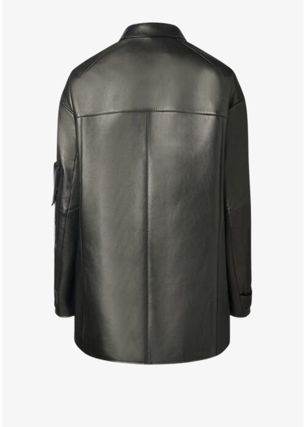 Schwarze Designer Lederjacke für Damen aus Lammleder im Workwear-Stil mit Pattentaschen, Ärmeltasche und Metallreißverschlüssen von Stefan Eckert in Seitenansicht.
