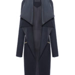 Exklusiver Mantel Damen mit Volantkragen aus edlem Kaschmir und hochwertigem Lammleder, von Designer Stefan Eckert. Online und im Store in Hamburg