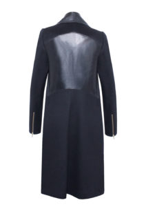 Exklusiver Mantel Damen mit Volantkragen aus edlem Kaschmir und hochwertigem Lammleder, von Designer Stefan Eckert. Online und im Store in Hamburg