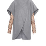 Exklusiver Poncho Double Kaschmir mit Pythonärmeln aus luxuriösem Kaschmir von Designer Stefan Eckert. Erhältlich online und im Store in Hamburg