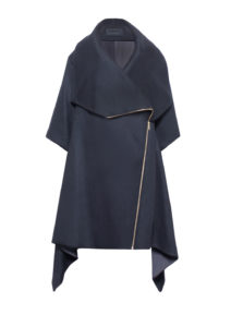 Exklusiver Poncho Damen Schwarz aus hochwertigem Kaschmir von Designer Stefan Eckert. Erhältlich online und im Store in Hamburg