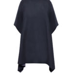 Exklusiver Poncho Damen Schwarz aus hochwertigem Kaschmir von Designer Stefan Eckert. Erhältlich online und im Store in Hamburg