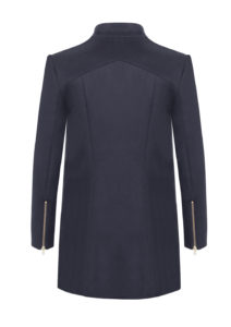 Kurzer Mantel für Herren in Farbe schwarz aus edlem italienischen Kaschmir. Von Designer Stefan Eckert aus Hamburg. Erhältlich ready to wear und als Maßanfertigung