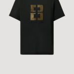 Designer T-Shirt by Stefan Eckert, made of high quality organic cotton, with lamb leather logo embroidery. For men and women. Available in two sizes.