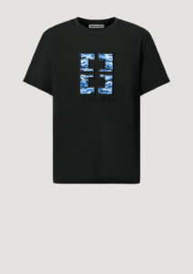 Designer T-Shirt by Stefan Eckert, made of high quality organic cotton, with camouflage logo embroidery. For men and women. Available in two sizes.