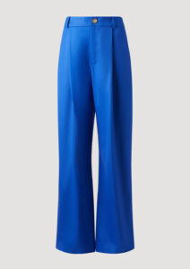 Anzughose blau aus feiner Wolle für Damen von Designer Stefan Eckert. Erhältlich in Hamburg, London, New York, London und Paris. Suit pants blue fine wool for women by designer Stefan Eckert. Available in Hamburg, London, New York, London and Paris.