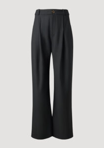Anzughose schwarz aus feiner Wolle für Damen von Designer Stefan Eckert. Erhältlich in Hamburg, London, New York, London und Paris. Suit pants black made of fine wool for women by designer Stefan Eckert. Available in Hamburg, London, New York, London and Paris.