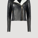 Luxus Lederjacke - the Skeleton leather jacket- für Damen im Bikerstil mit Steppungen in schwarz aus feinem Lammleder von Designer Stefan Eckert. Erhältlich in Hamburg, London, New York, London und Paris. The Skeleton leather jacket for women in biker style with quilting in black made of fine lamb leather by designer Stefan Eckert. Available in Hamburg, London, New York, London and Paris.