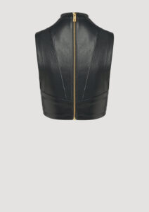 Ledertop aus Stretch-Lammleder von Designer Stefan Eckert. Erhältlich in Hamburg, London, New York, London und Paris. Leather top in stretch lambskin by designer Stefan Eckert. Available in Hamburg, London, New York, London and Paris.