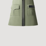 Safari Minirock mit Lederapplikationen in khaki von Designer Stefan Eckert. Erhältlich in Hamburg, London, New York, London und Paris. Skirt with leather applications in khaki by designer Stefan Eckert. Available in Hamburg, London, New York, London and Paris.