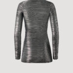 Plissee Longsleeve silber von Designer Stefan Eckert . Erhältlich in Hamburg, London, New York, London und Paris. Pleated longsleeve silver by designer Stefan Eckert . Available in Hamburg, London, New York, London and Paris.